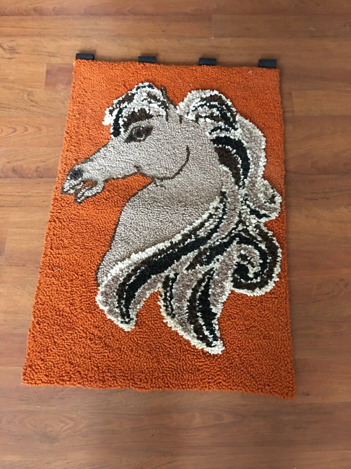 Very Fine Hand Made Wall Hanging Rug Pristine Preowned Condition